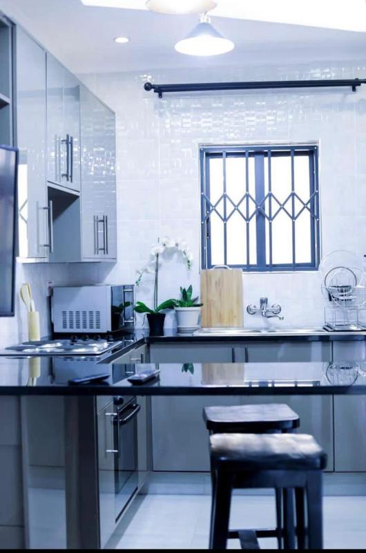 Vero's Executive apartment - image 3