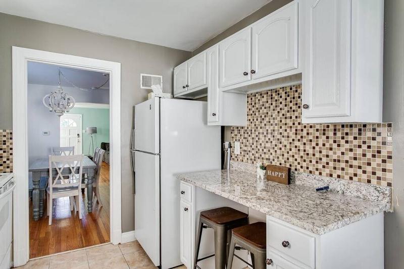 Germantown Gem 4BR Perfect for Groups & Family - image 23