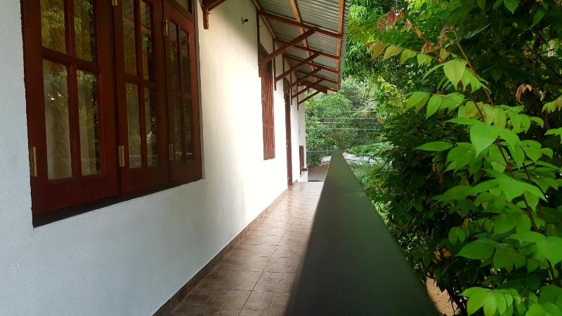 Green Nest Rooms Bentota - image 4