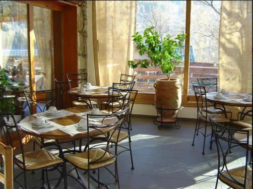 Hotel Autantic - image 12