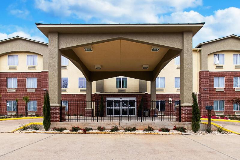 Comfort Inn & Suites Fredericksburg - image 30