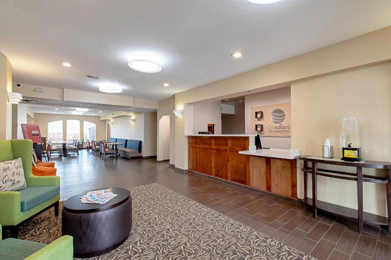 Comfort Inn & Suites Fredericksburg - image 35