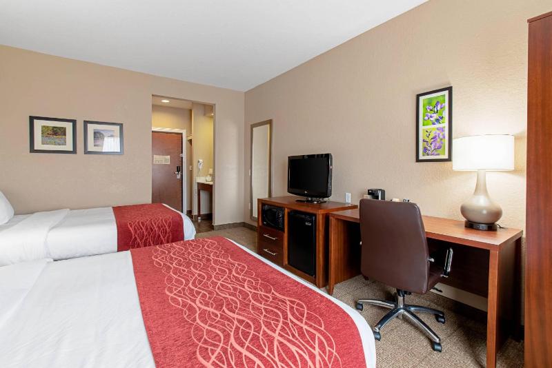 Comfort Inn & Suites Fredericksburg - image 15