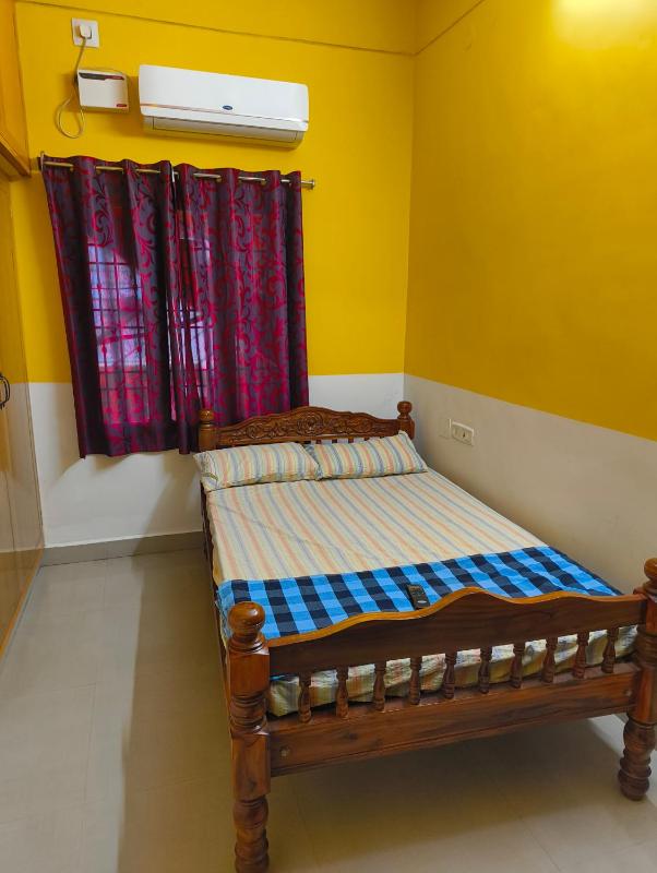 Yellow home stay - image 10