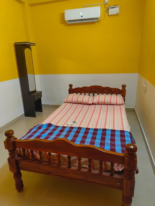 Yellow home stay - image 13