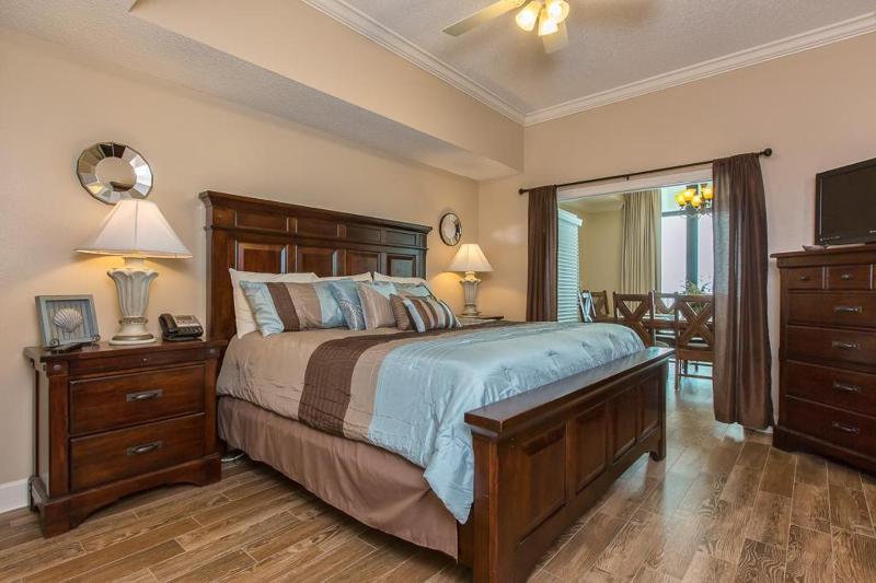 Three-Bedroom Apartment image 1