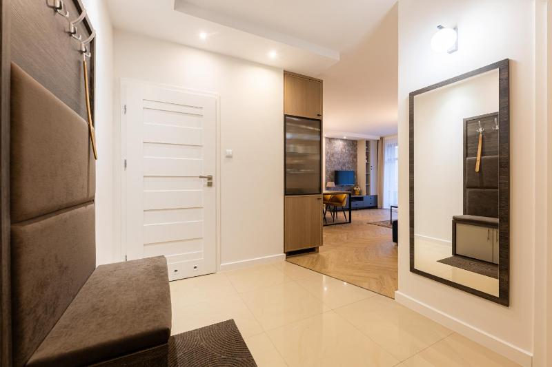 Klimatyczny Apartament Victus w Sopocie by Noclegi Renters - image 11