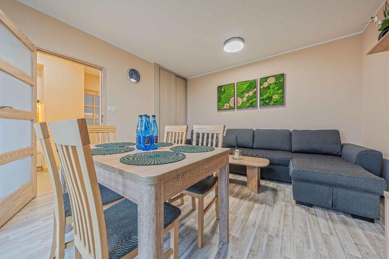 Happy Bay by OneApartments - image 9