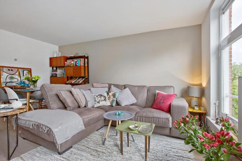 Charming Apartment in City Centre - image 2