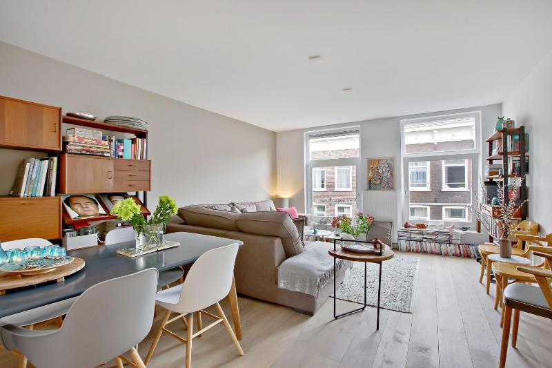 Charming Apartment in City Centre - image 4