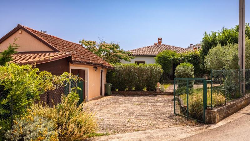 Beautiful Villa Casa Theresa with grill in Porec - image 7