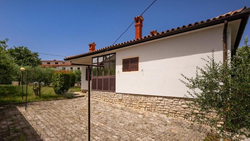 Beautiful Villa Casa Theresa with grill in Porec - image 11