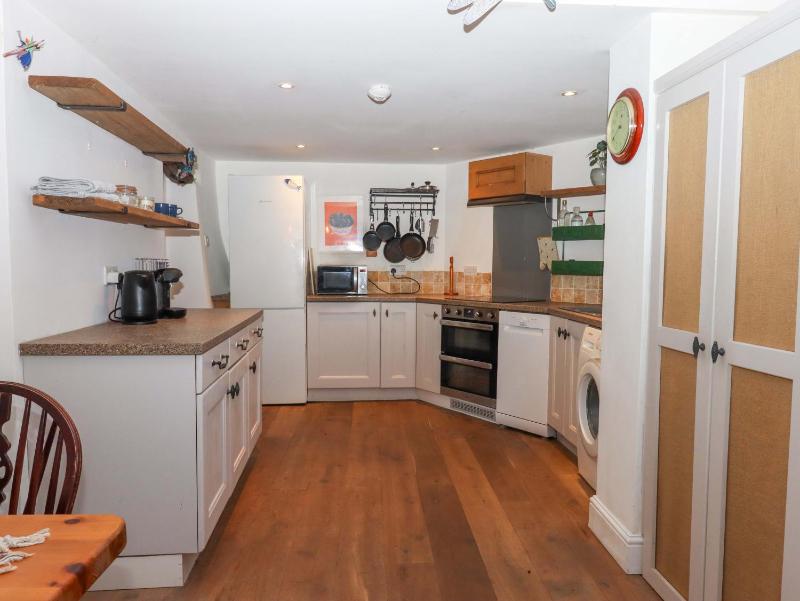 Park Cottage - image 16
