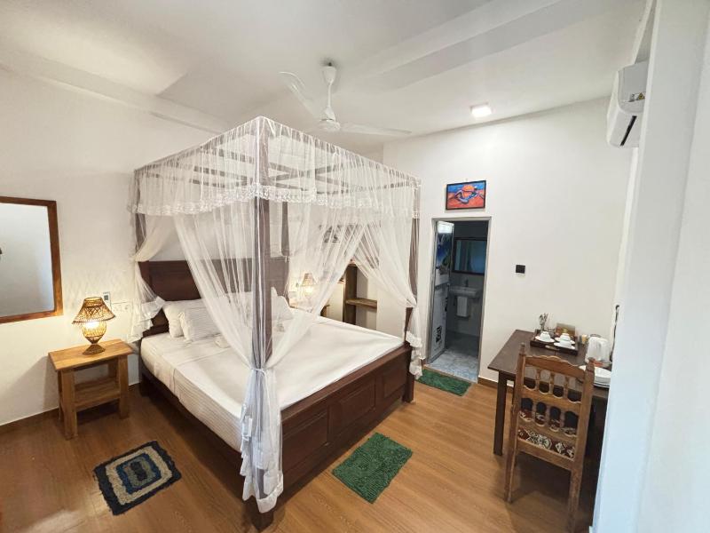 Sunset view Beach villa - image 25