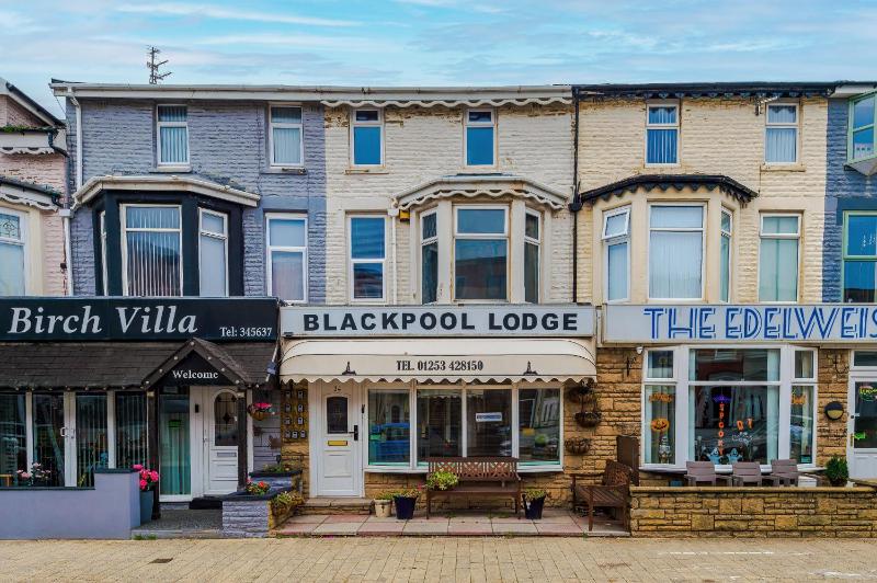 Blackpool Lodge - image 1