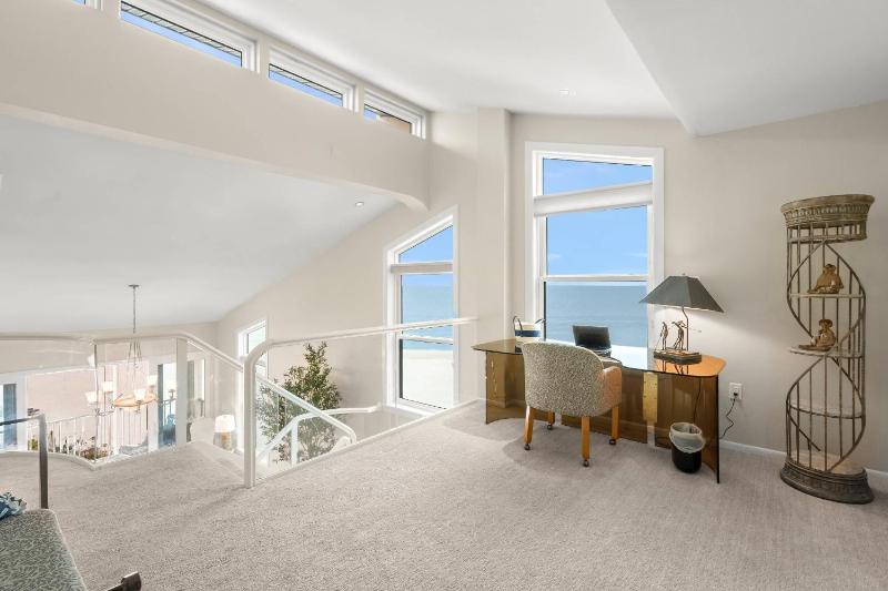 Siesta Breakers Penthouse on the Beach - image 5