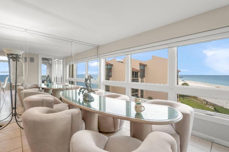 Siesta Breakers Penthouse on the Beach - image 11