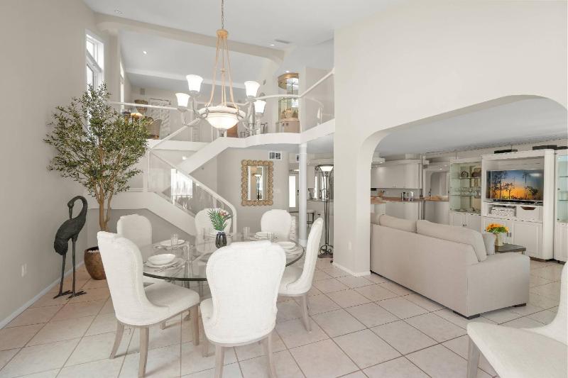 Siesta Breakers Penthouse on the Beach - image 37
