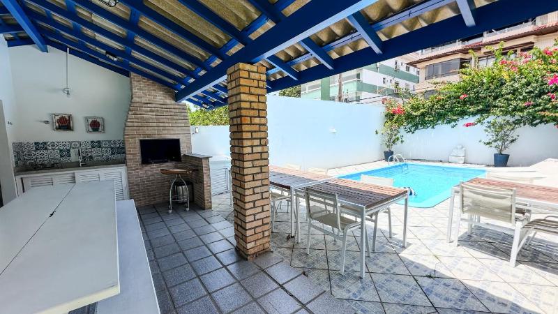 Casa beira mar de Jurerê com piscina - image 13