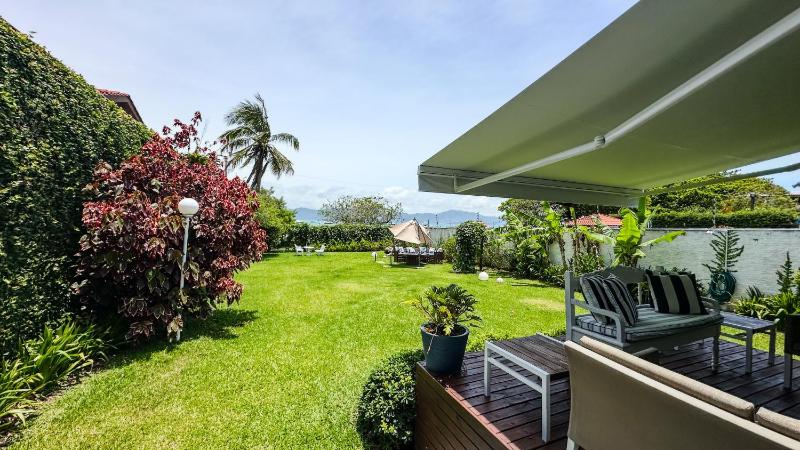 Casa beira mar de Jurerê com piscina - image 9