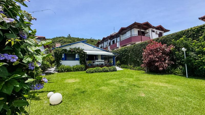 Casa beira mar de Jurerê com piscina - image 11