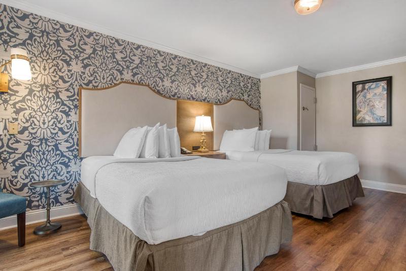 Best Western Plus French Quarter Courtyard Hotel - image 11