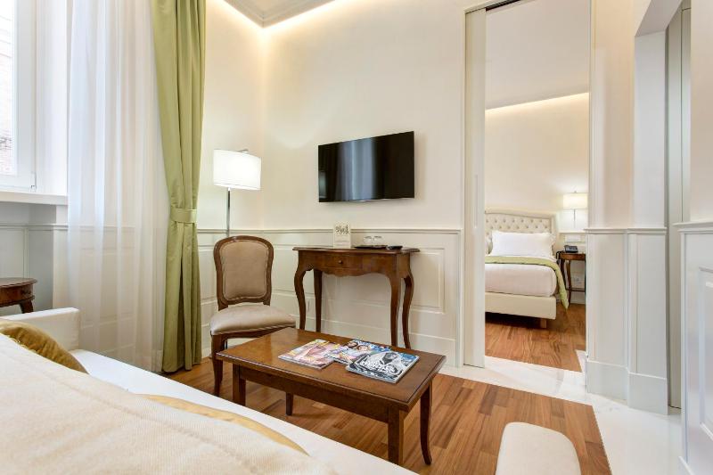 Superior Family Room image 1
