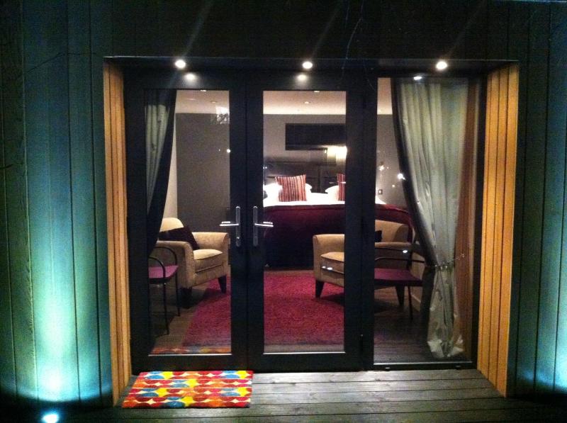 Double Room with Garden View image 1