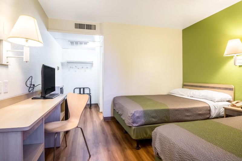 Double Room - Disability Access image 4
