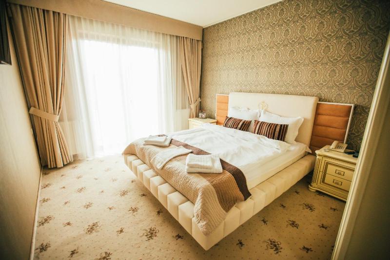 Junior Suite image 2