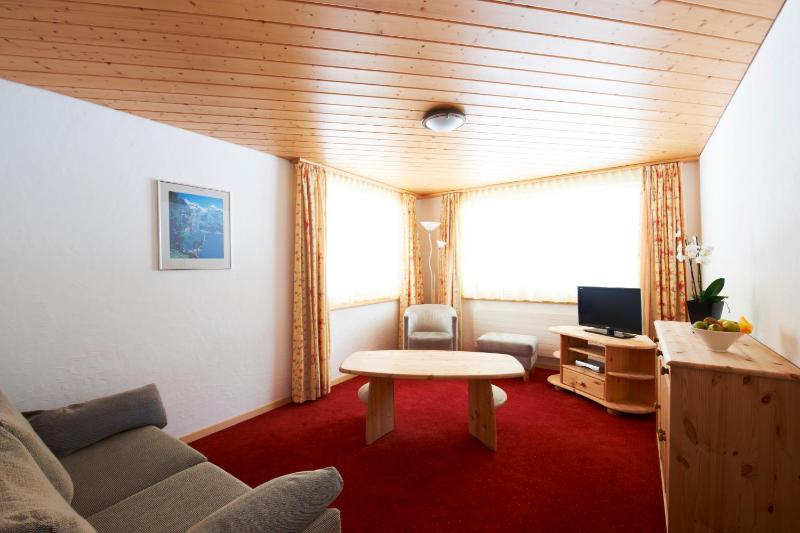  Premium Family Room  image 4