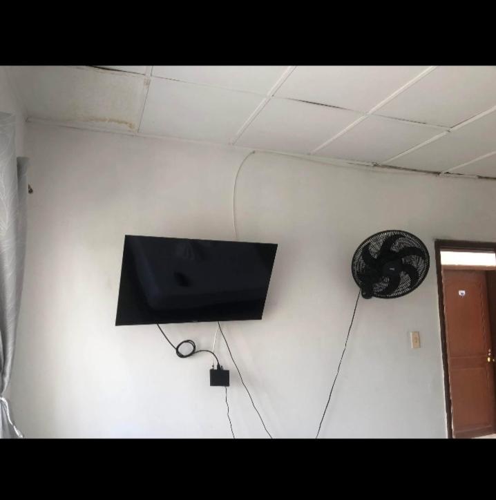 LA Hotel - image 3