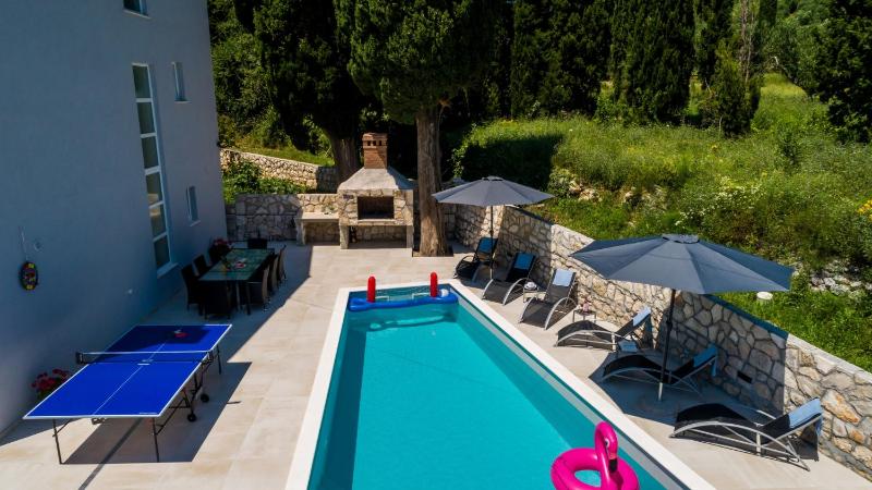 Villa Tesa by Villas Guide - image 4