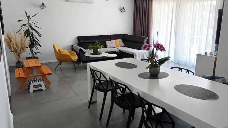 Apartman Twins 1 by Villas Guide - image 3