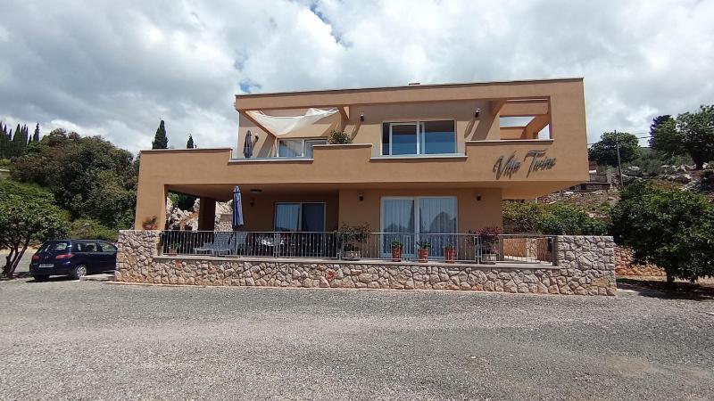 Apartman Twins 2 by Villas Guide - image 13
