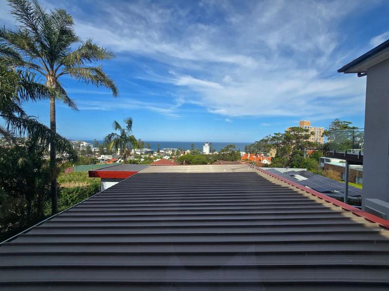 Oceanview 1BR Apartment 10 minute walk to beach - image 4