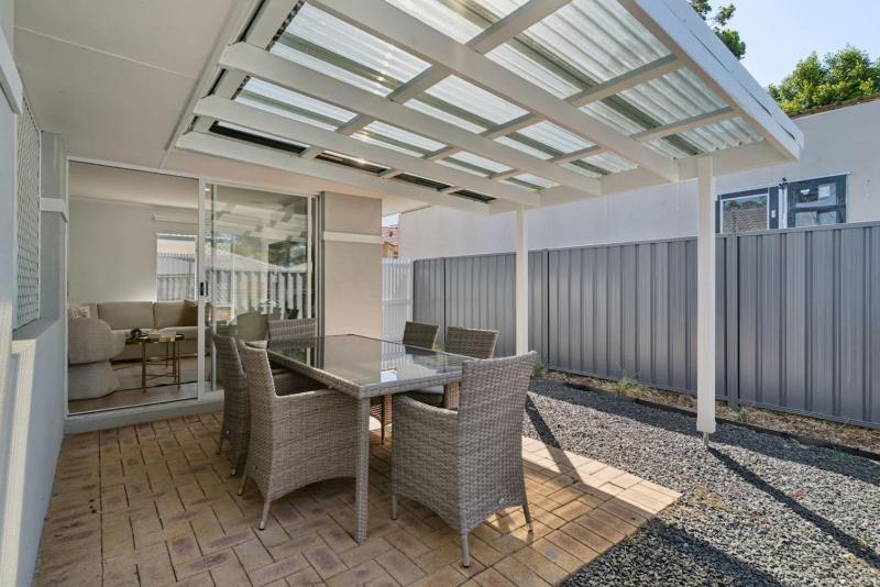 Bright and Stylish White Oasis - image 3