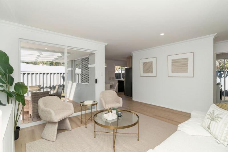 Bright and Stylish White Oasis - image 4