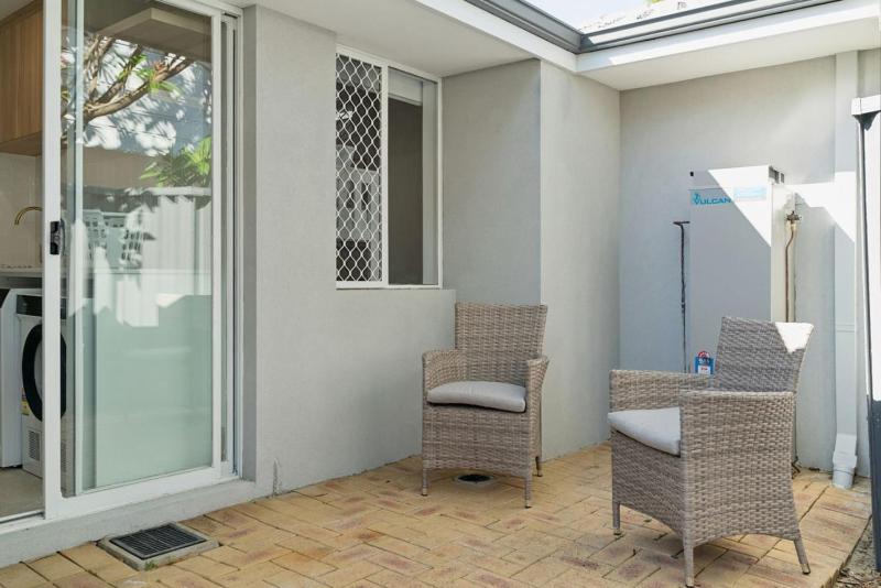 Bright and Stylish White Oasis - image 5