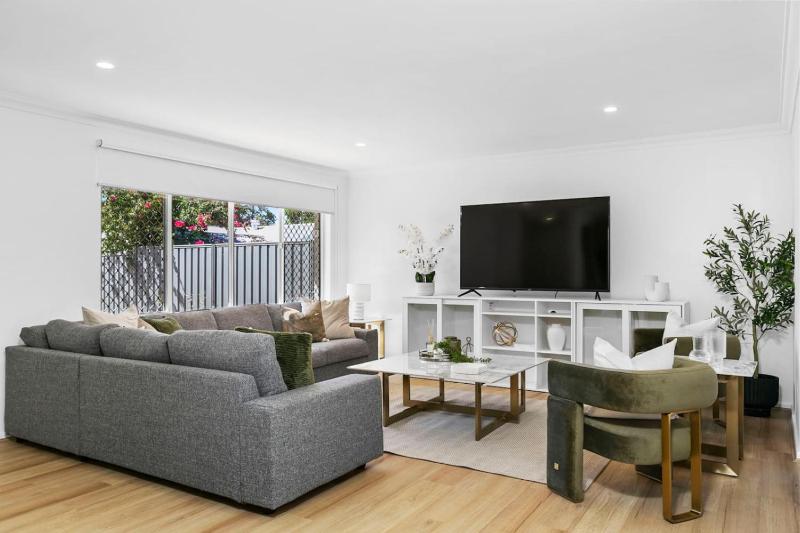 The Scandi-Chic Residence - image 12