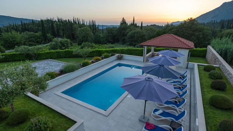 Cypress Paradise by Villas Guide - image 21