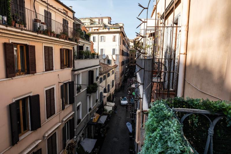 Mario's Apartament in the Spanish Steps - image 9