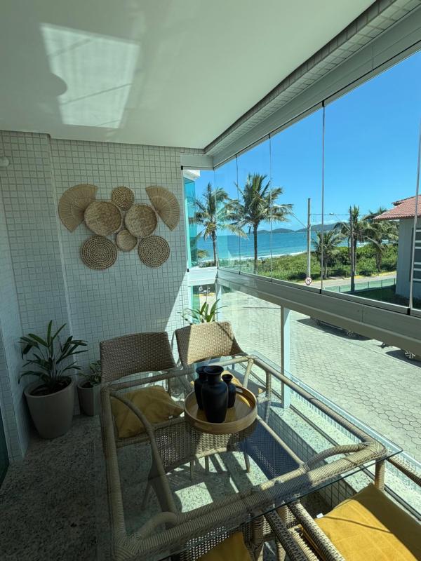 4 ILHAS 2 SUITES 2 GARAGENS - image 7
