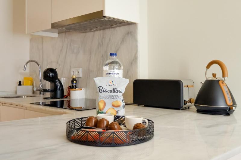 Magnolia 3 Luxury with AC Metro Downtown Porto - image 16