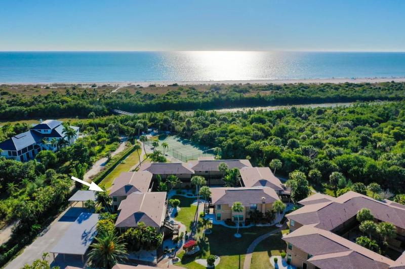 Ground Floor Luxury - Your choice of 2 Bikes or Kayak Rental - Steps to Beach! - image 44