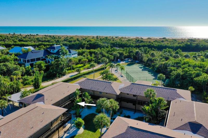Ground Floor Luxury - Your choice of 2 Bikes or Kayak Rental - Steps to Beach! - image 27