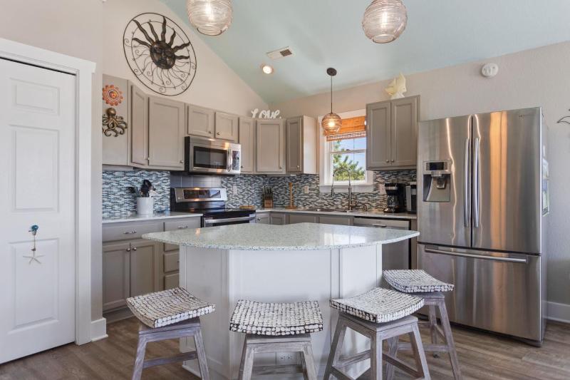 6138 - Island Life Cottage - image 43