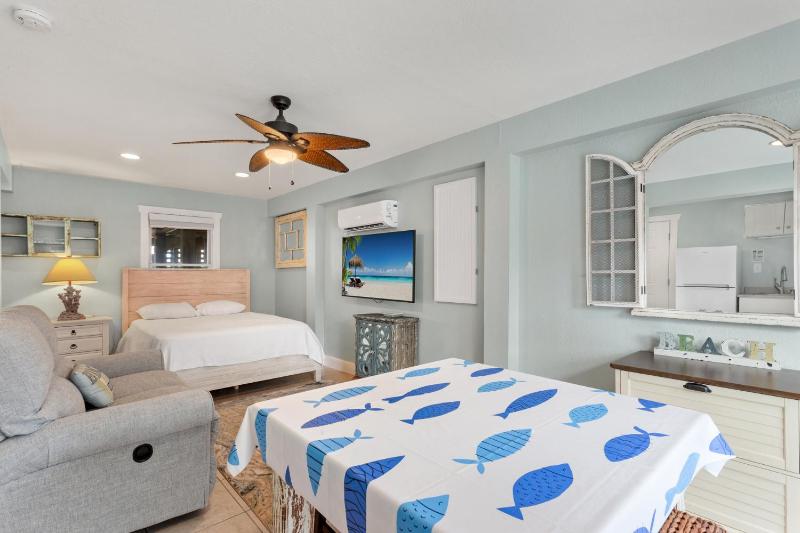 6138 - Island Life Cottage - image 37