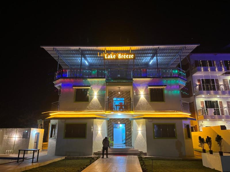Lake Breeze Resort - image 11