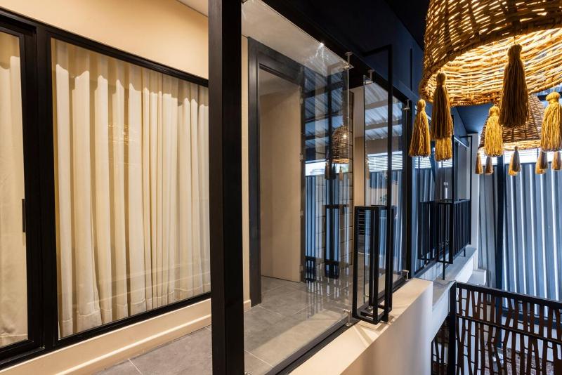 Downtown Loft Style Comfort and Everything at Your Fingertips - image 9